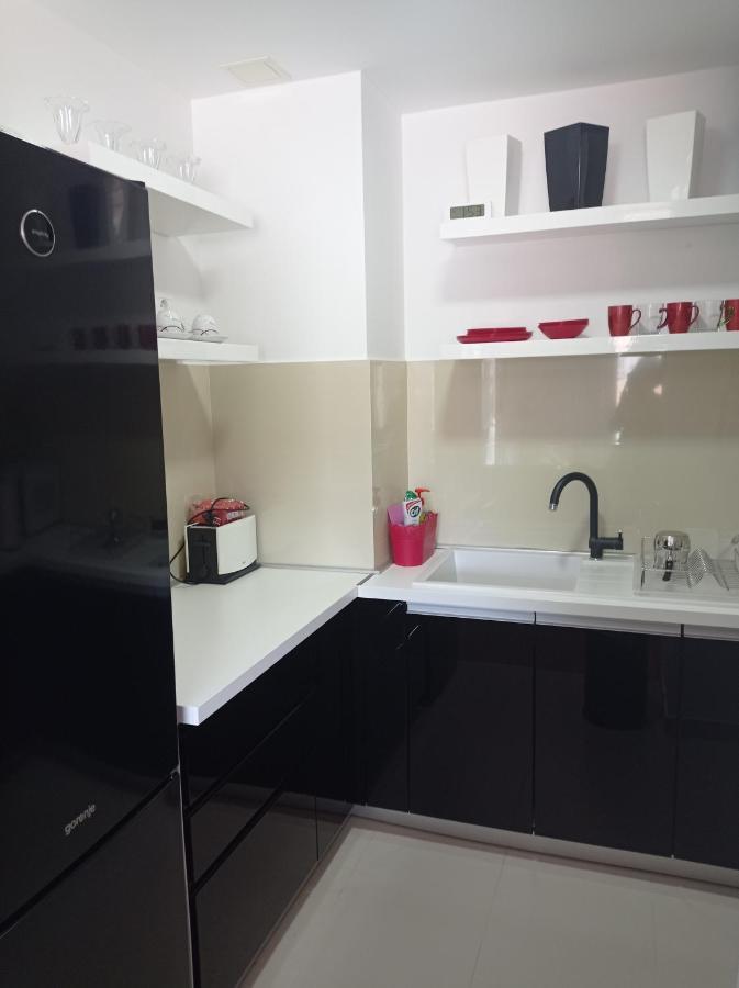 Red Lux Apartment บุดวา ภายนอก รูปภาพ