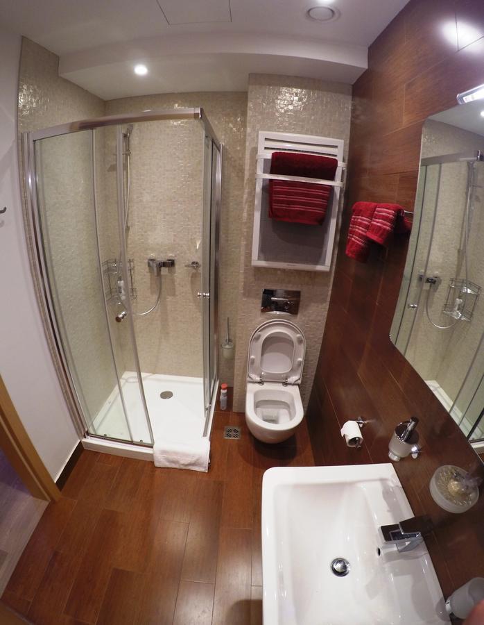 Red Lux Apartment บุดวา ภายนอก รูปภาพ