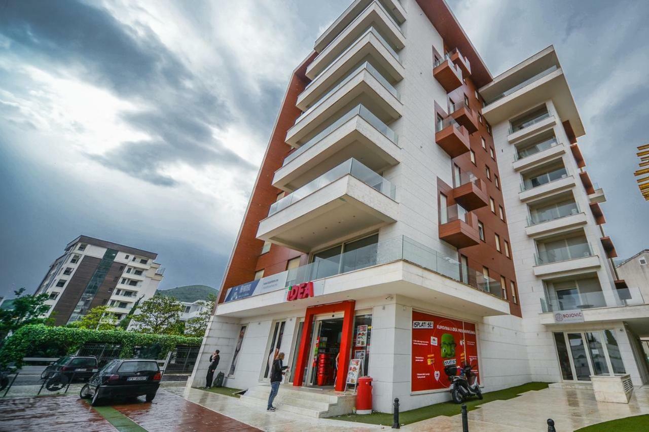 Red Lux Apartment บุดวา ภายนอก รูปภาพ